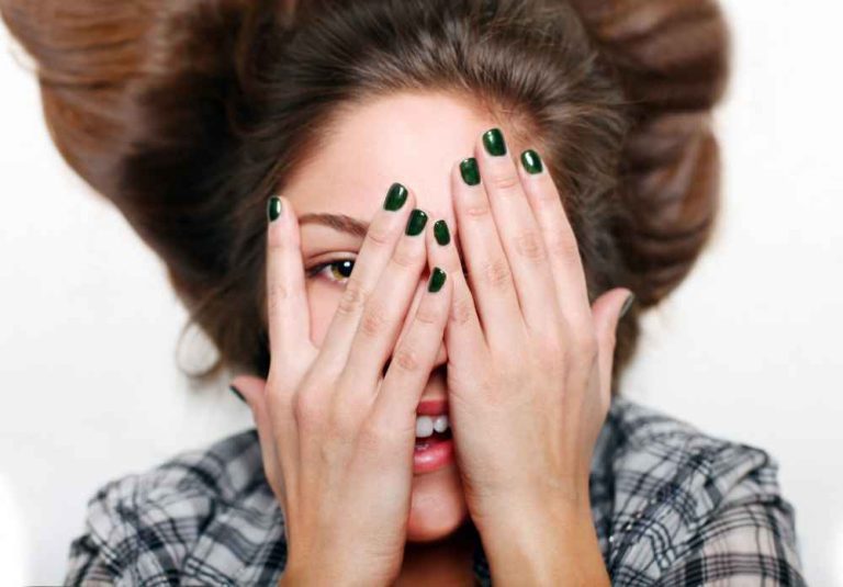 How to Take Fake Nails Off Without Acetone