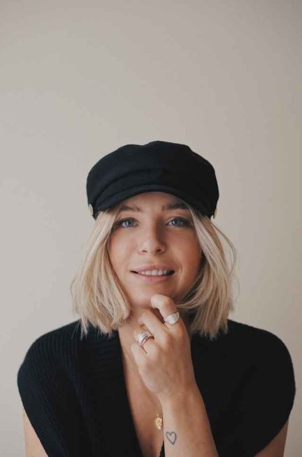 How to Wear a Beret with Short Hair