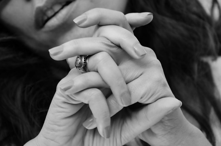 How to Take Acrylic Nails Off Without Acetone